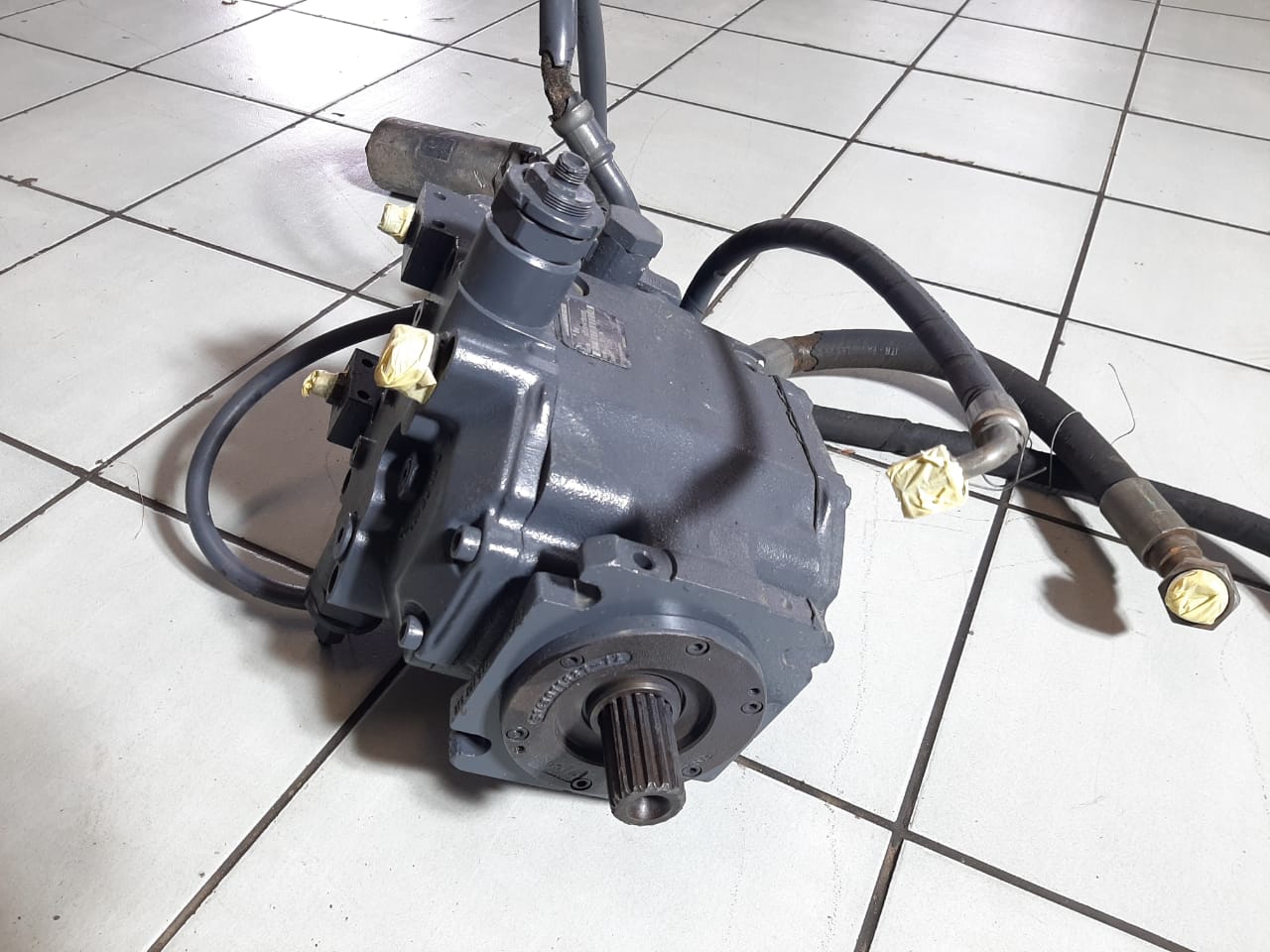 Linde Liebherr 2548 Hydraulic Drive Motor