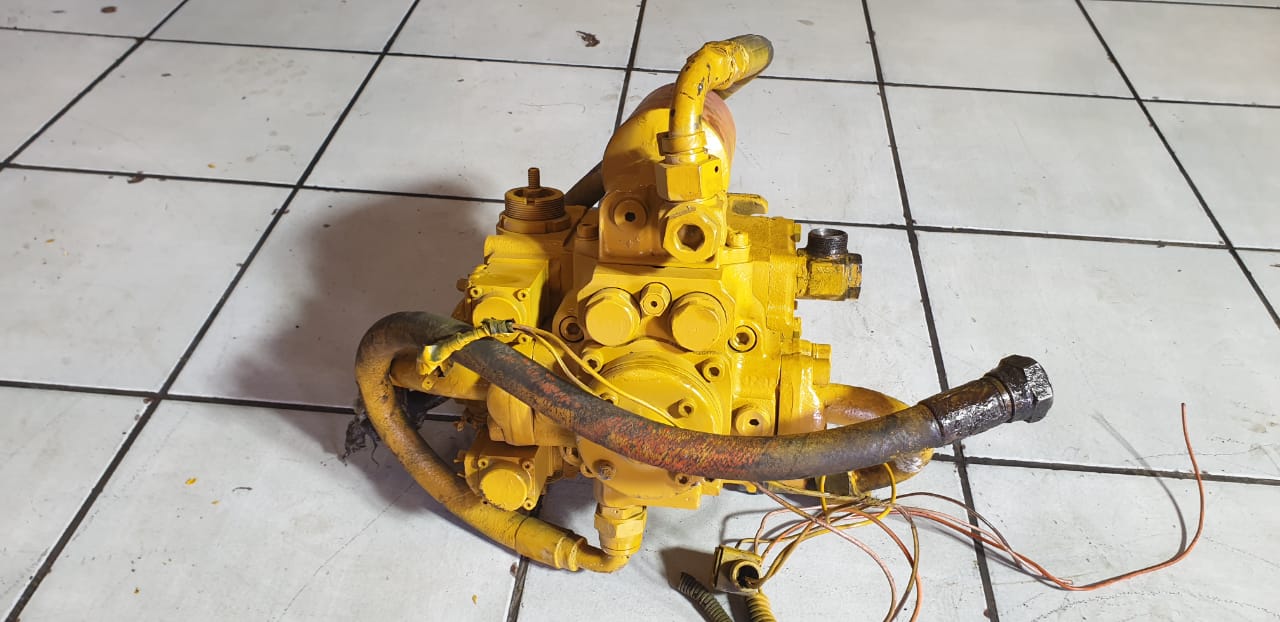 Linde AG Aschaffenburg Hydraulic Pump 123090137 - Image 2