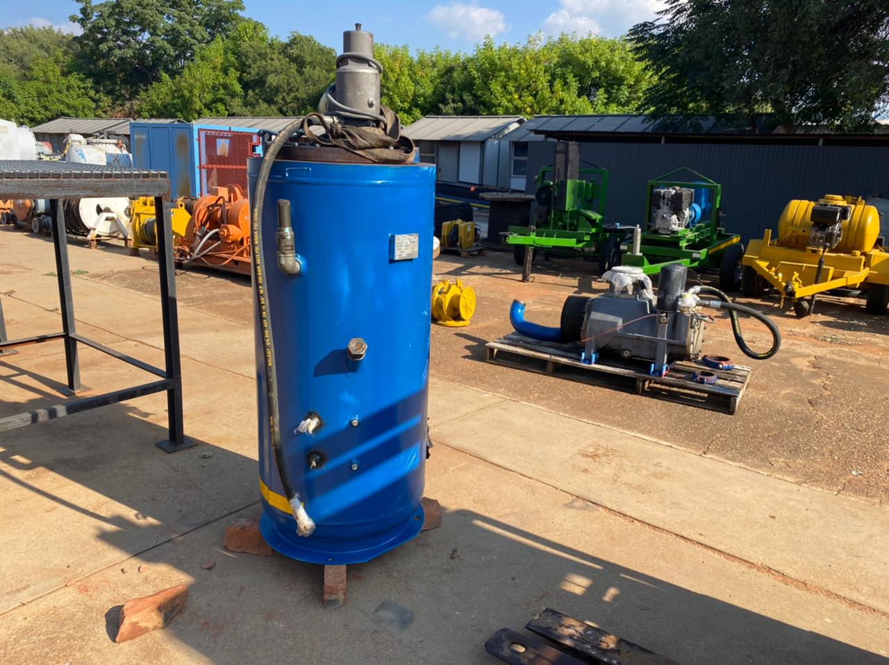 Sullair Compressor Head with Oil Separator Tank - Image 2