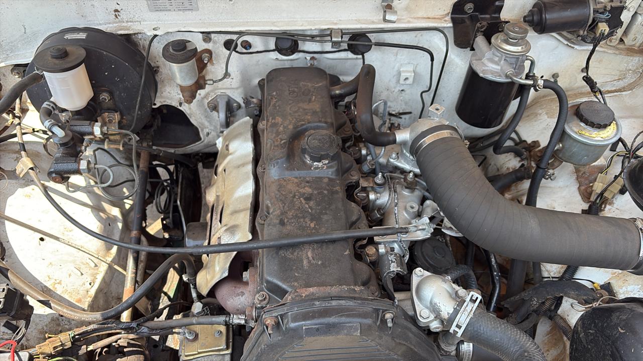 1997 Toyota Hilux Bakkie 2.4 Diesel 4×4 - Image 3