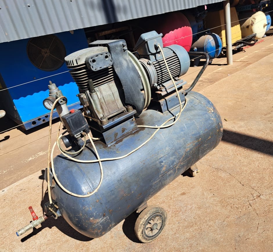 Air Compressor 150L - Image 3