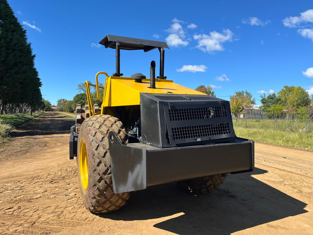 Dynapac CA250D Padfoot Roller - Image 3