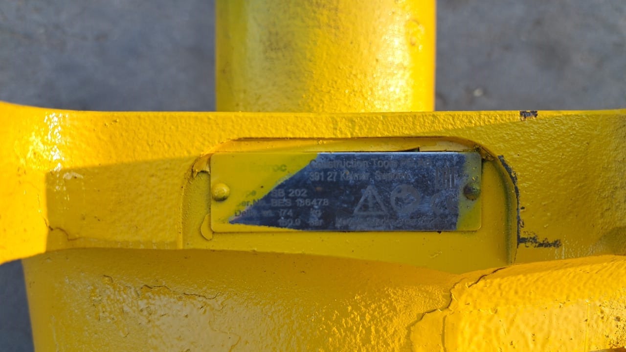 Epiroc Hydraulic Concrete Breaker - Image 5