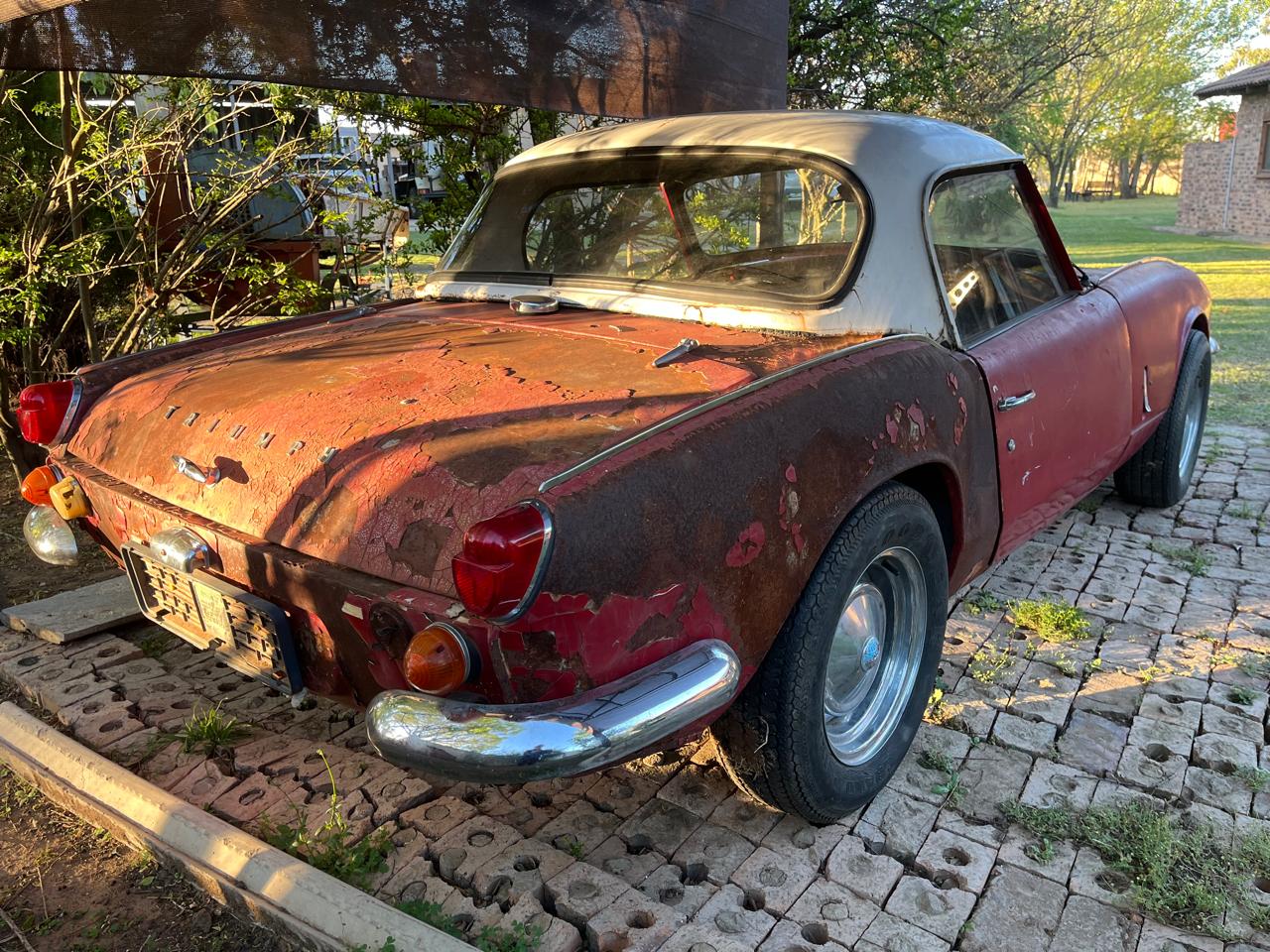 1972 Triumph Spitfire Convertible Sports Car - Image 4
