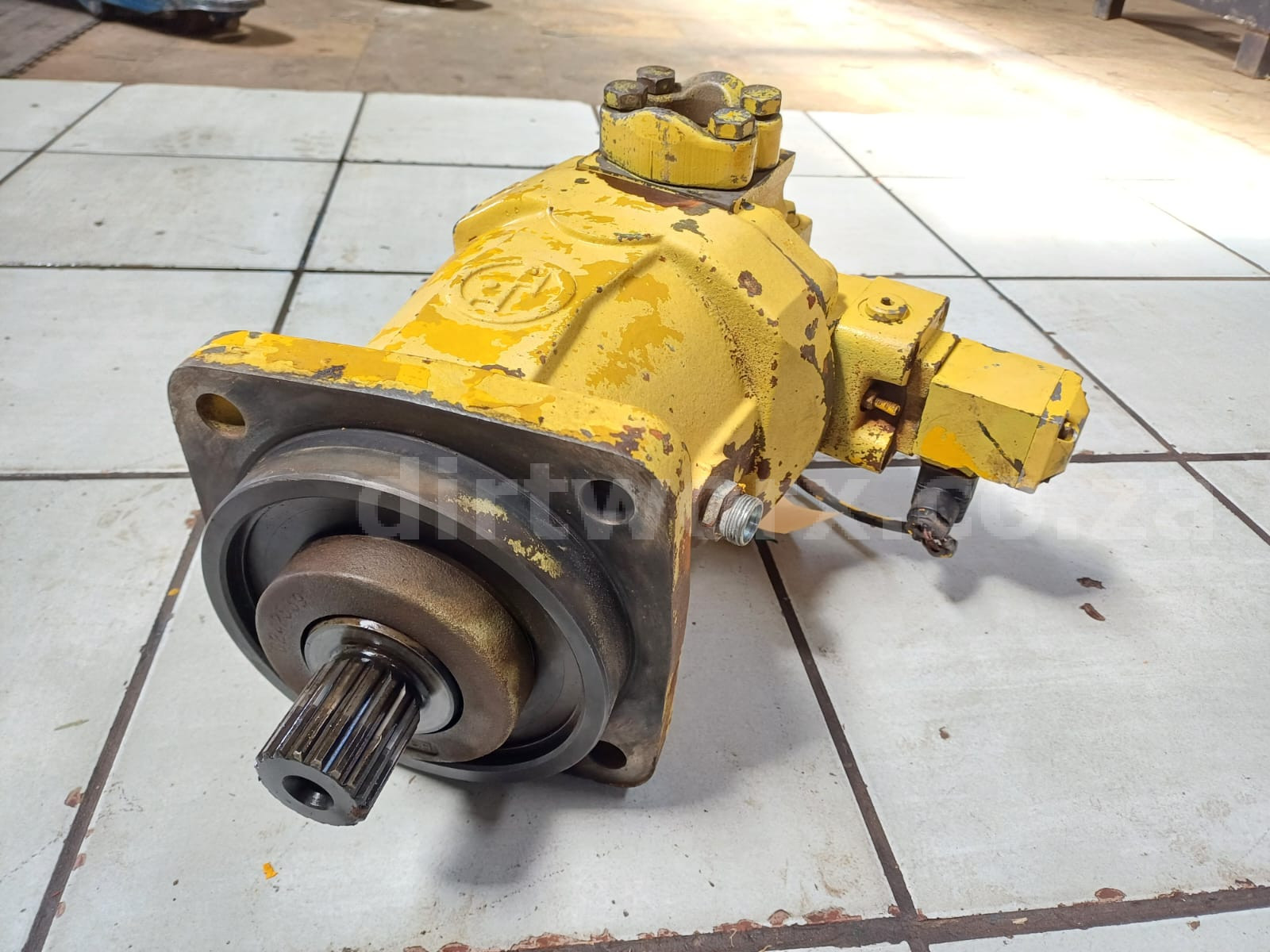 Rexroth Hydraulic Drive Motor - Image 9