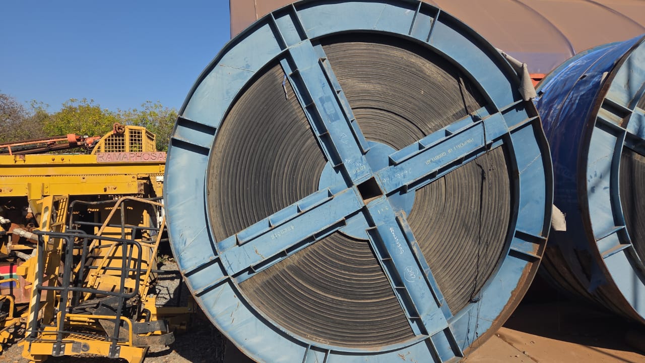 Firestone Steel Reinforced Conveyor 1.04m x 30mm - Image 5