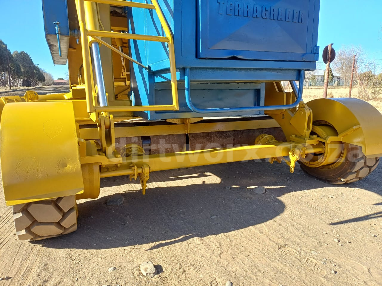 Sleepskraper met Roller Ripper en Watertank - Image 13