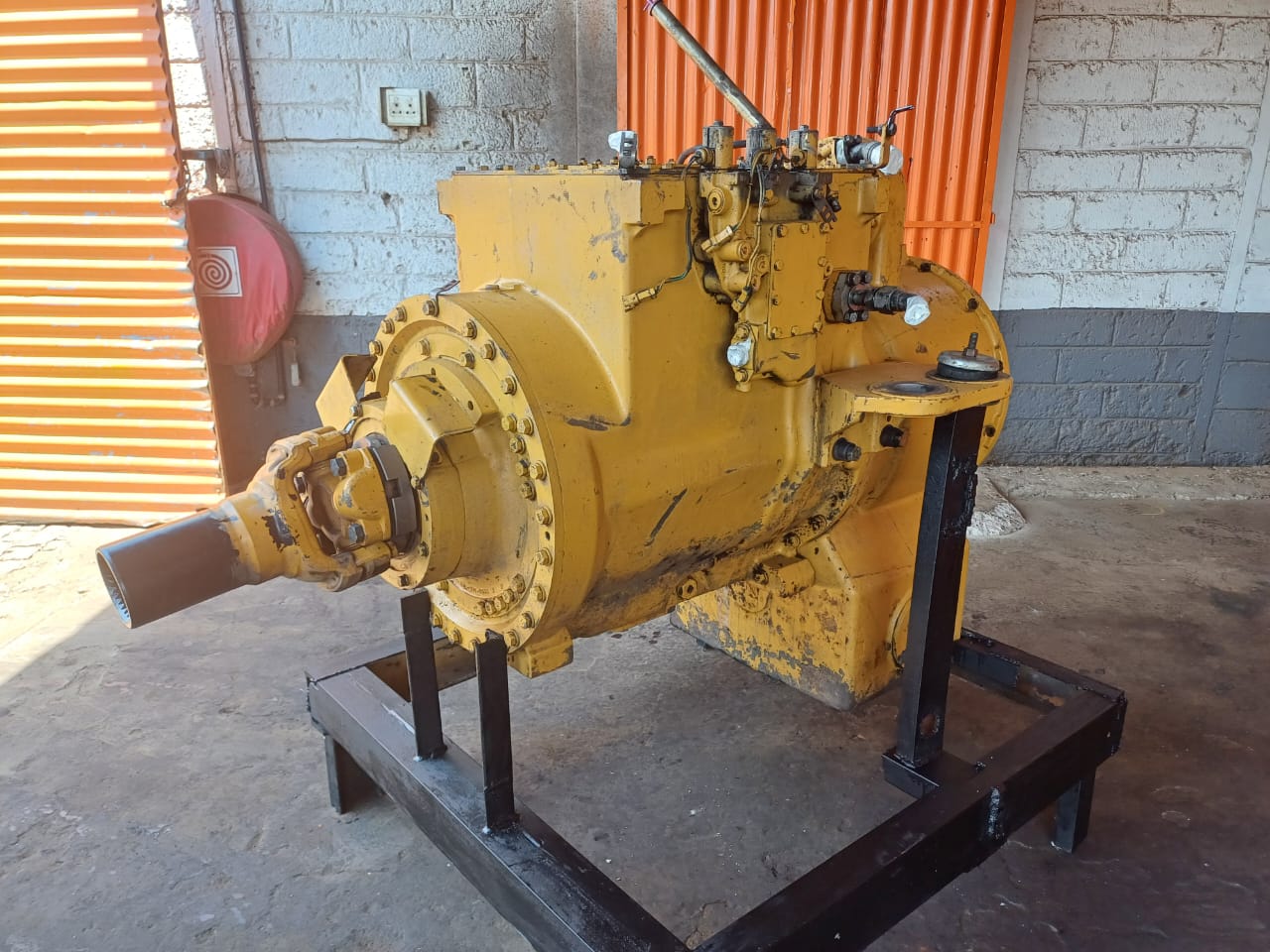 Caterpillar 740 ADT Transmission - Image 2