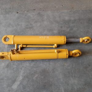 Bell B25A Hydraulic Steering Cylinder