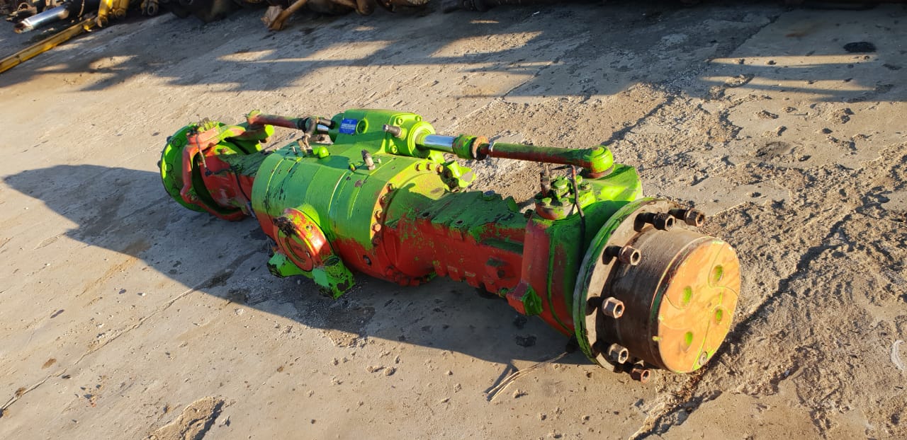 Dana Spicer Clark Hurth Axle 213/64-002 - Image 2