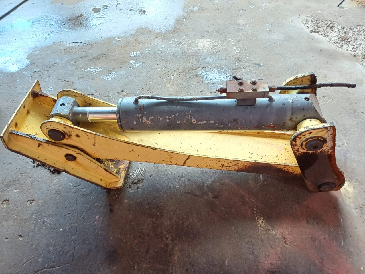 Stabilizer Leg with Hydraulic Double Acting Cylinder - Image 5