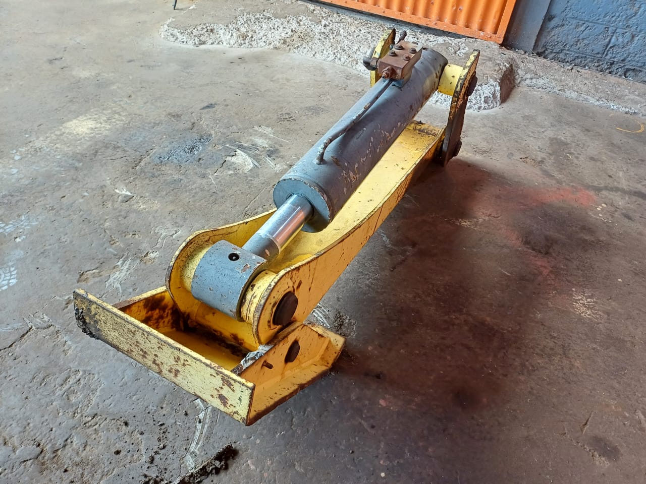 Stabilizer Leg with Hydraulic Double Acting Cylinder - Image 6