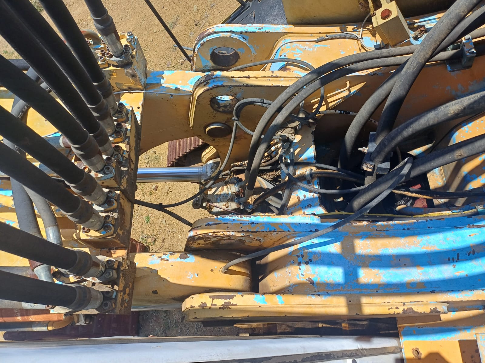 Liebherr R954 Tracked Excavator 50 Ton Stripping for Spares - Image 11