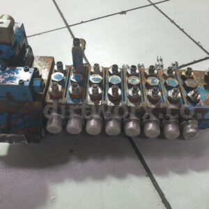 Rexroth 8 Spool Hydraulic Directional Control Valve