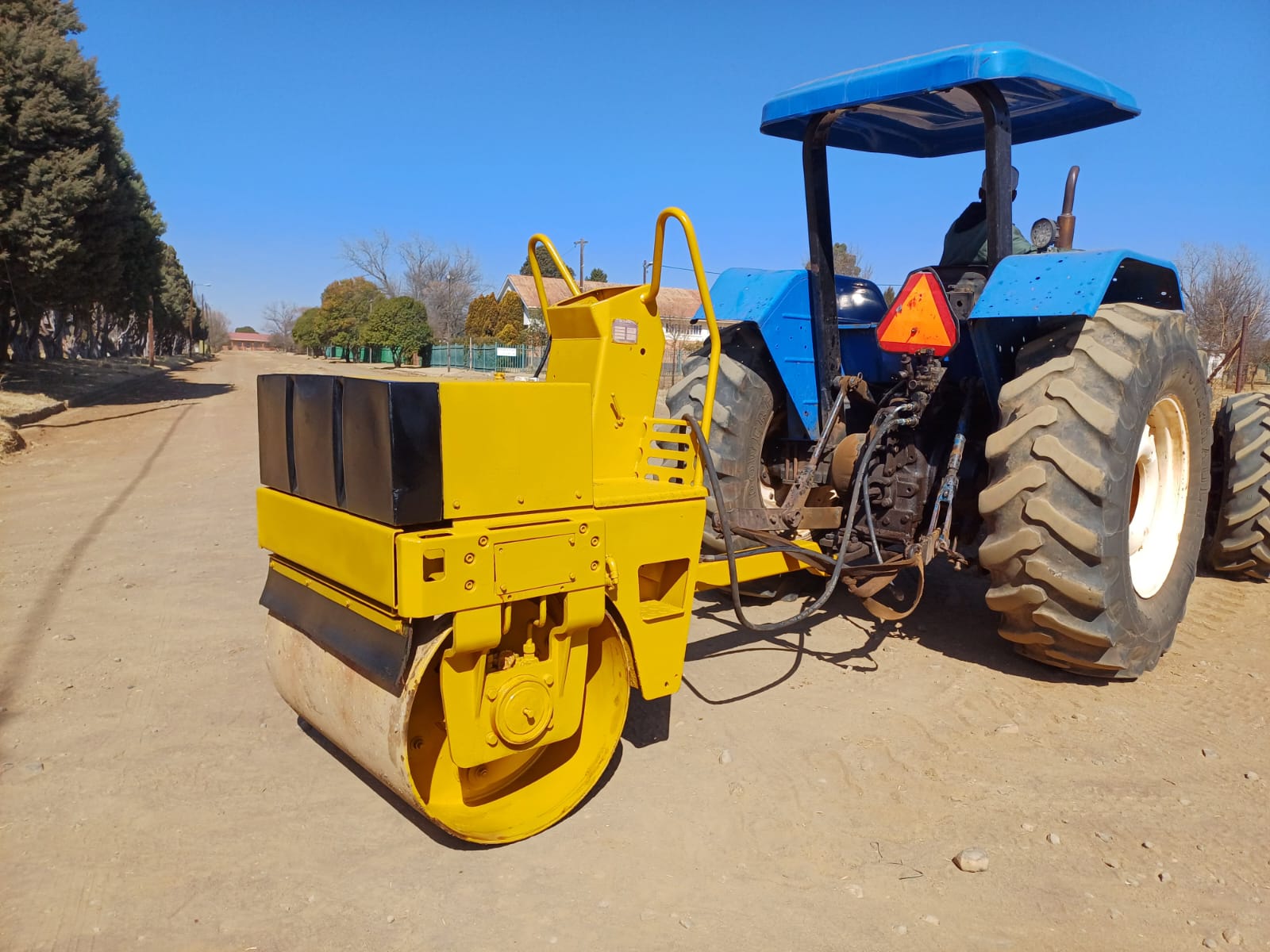 Smooth Drum Vibrating Roller - Image 5