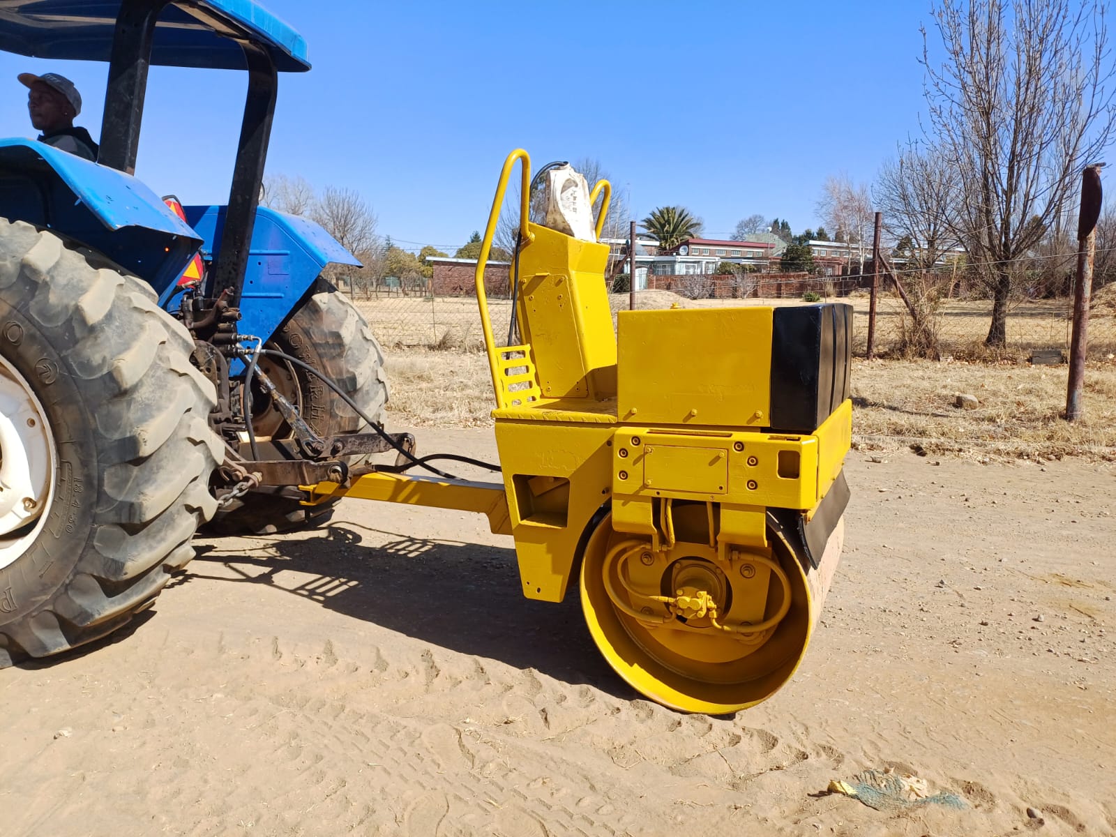 Smooth Drum Vibrating Roller - Image 8