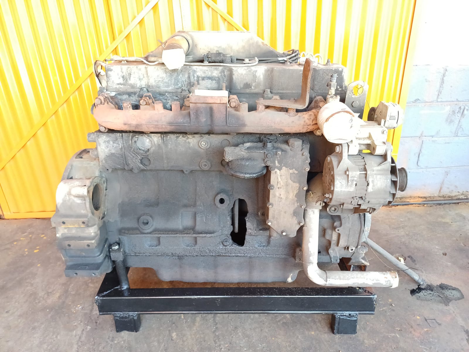 Cummins C8.3 Engine - Image 3