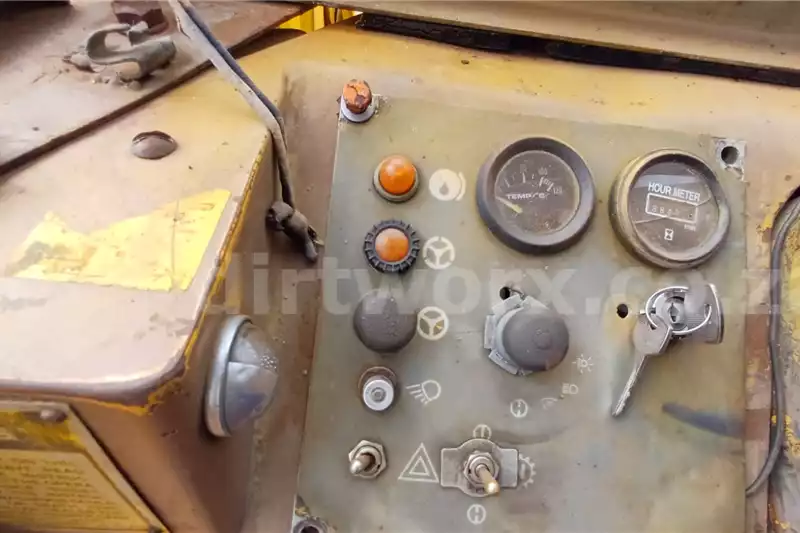 Caterpillar Rough Terrain Forklift 5Ton - Image 16