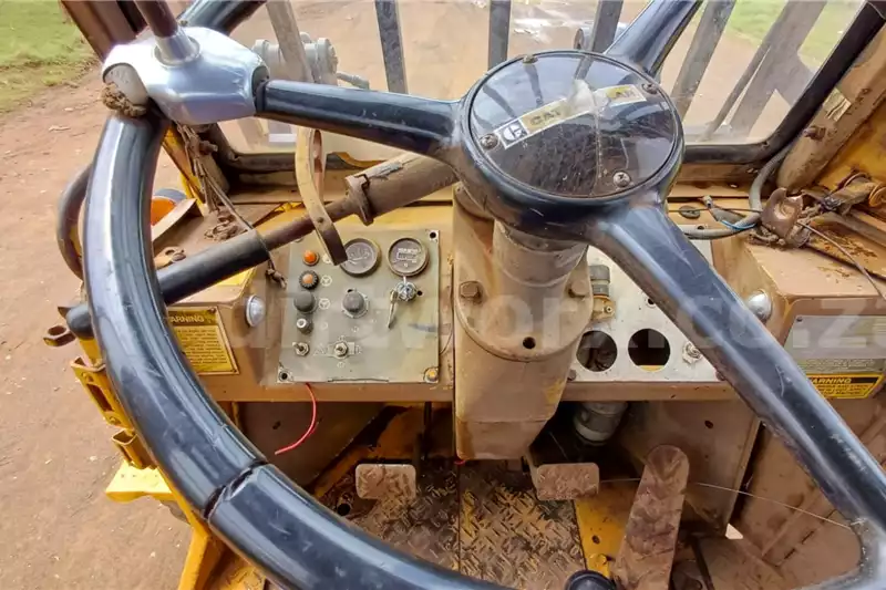 Caterpillar Rough Terrain Forklift 5Ton - Image 8