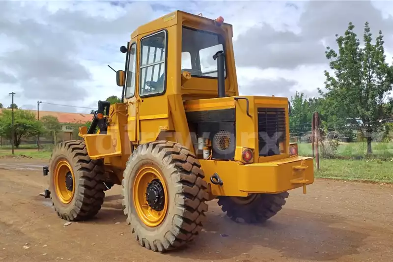 Caterpillar Rough Terrain Forklift 5Ton - Image 10