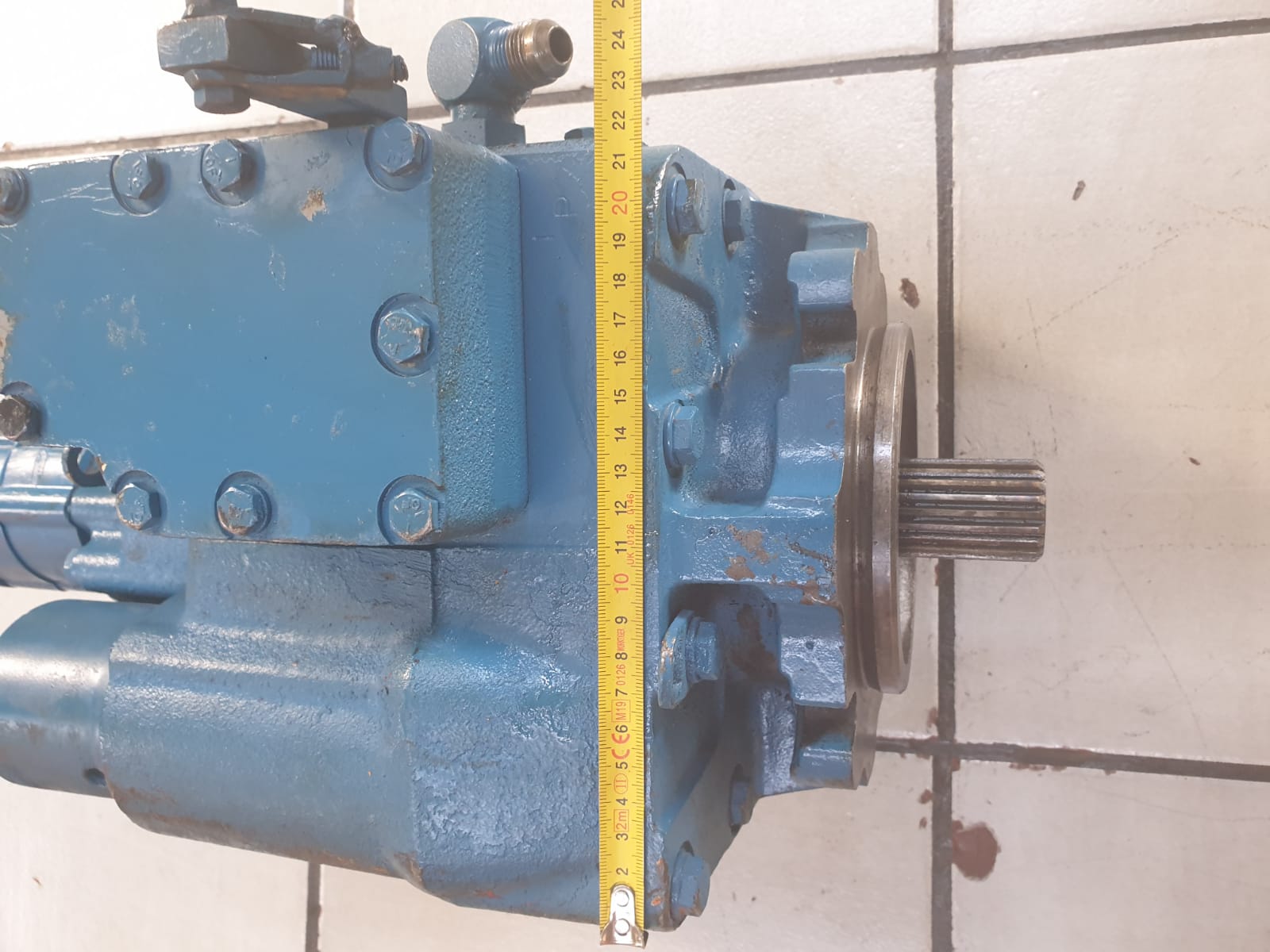Sundstrand Sauer Danfoss Hydrostatic Variable Axial Piston Series 22 Pump - Image 7