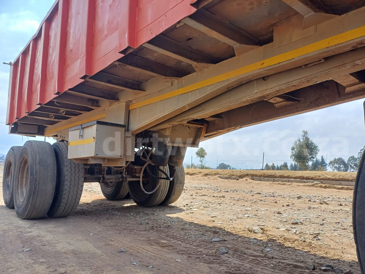Henred Tipper Trailer 18 Ton - Image 8