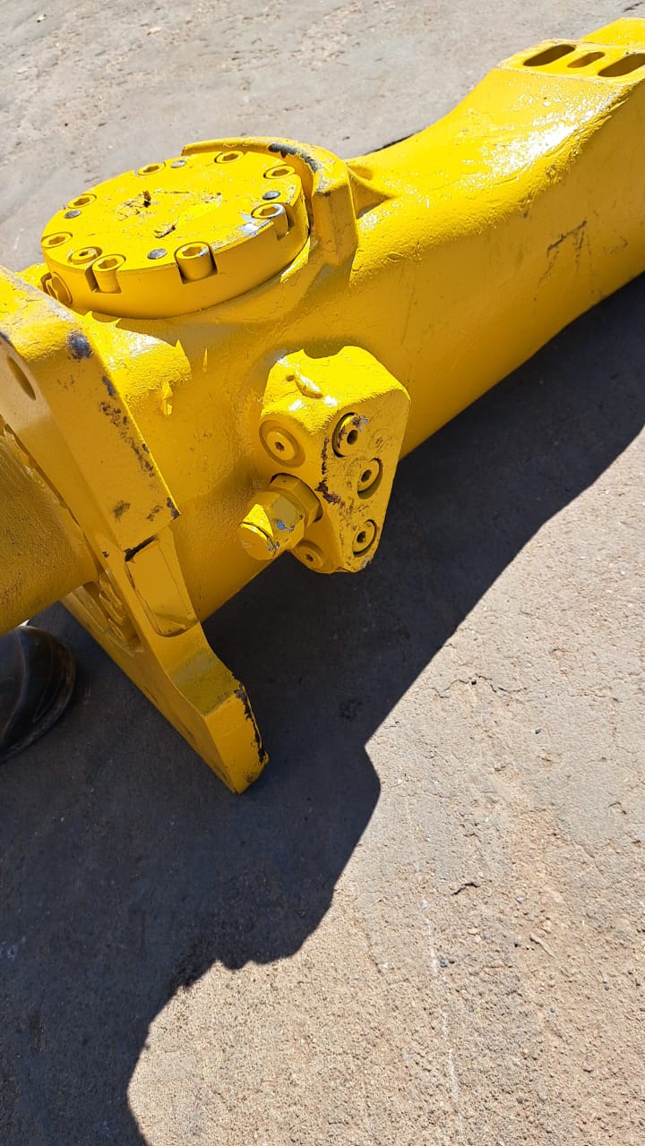 Epiroc Hydraulic Concrete Breaker - Image 2