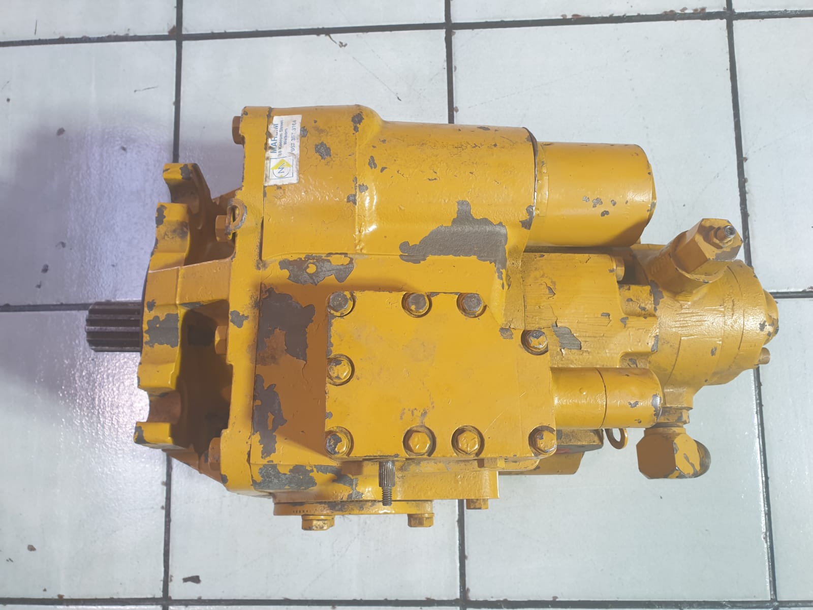 Sundstrand Sauer Danfoss Hydrostatic Variable Axial Piston Series 24 Pump - Image 3