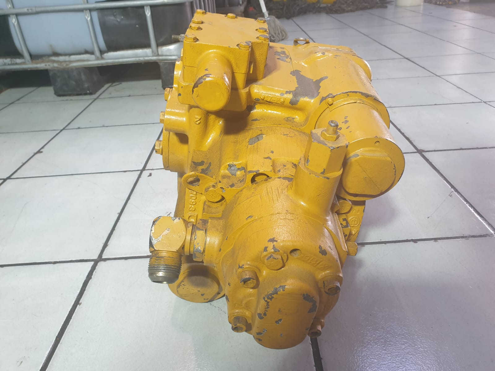 Sundstrand Sauer Danfoss Hydrostatic Variable Axial Piston Series 24 Pump - Image 5