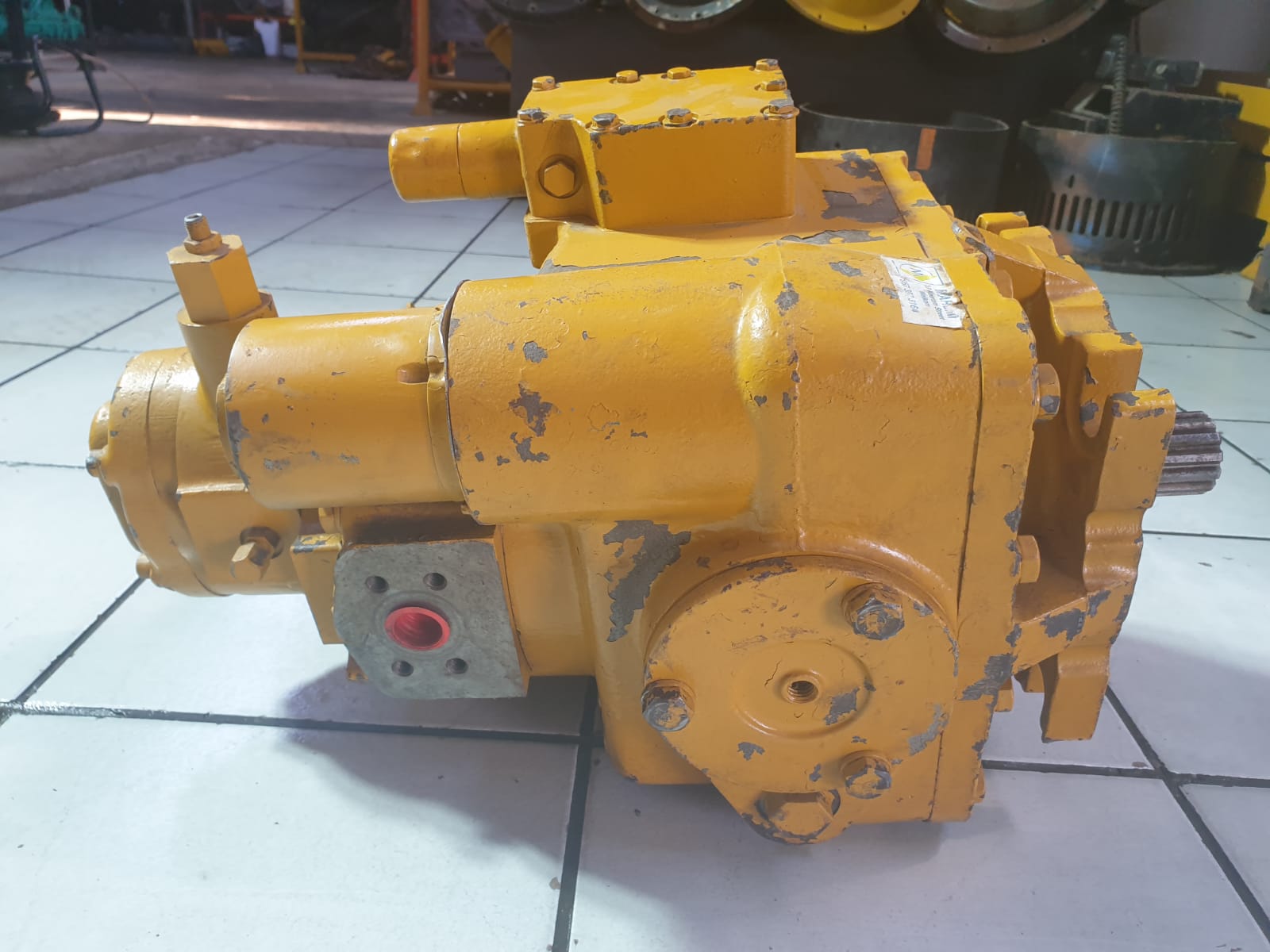 Sundstrand Sauer Danfoss Hydrostatic Variable Axial Piston Series 24 Pump - Image 6