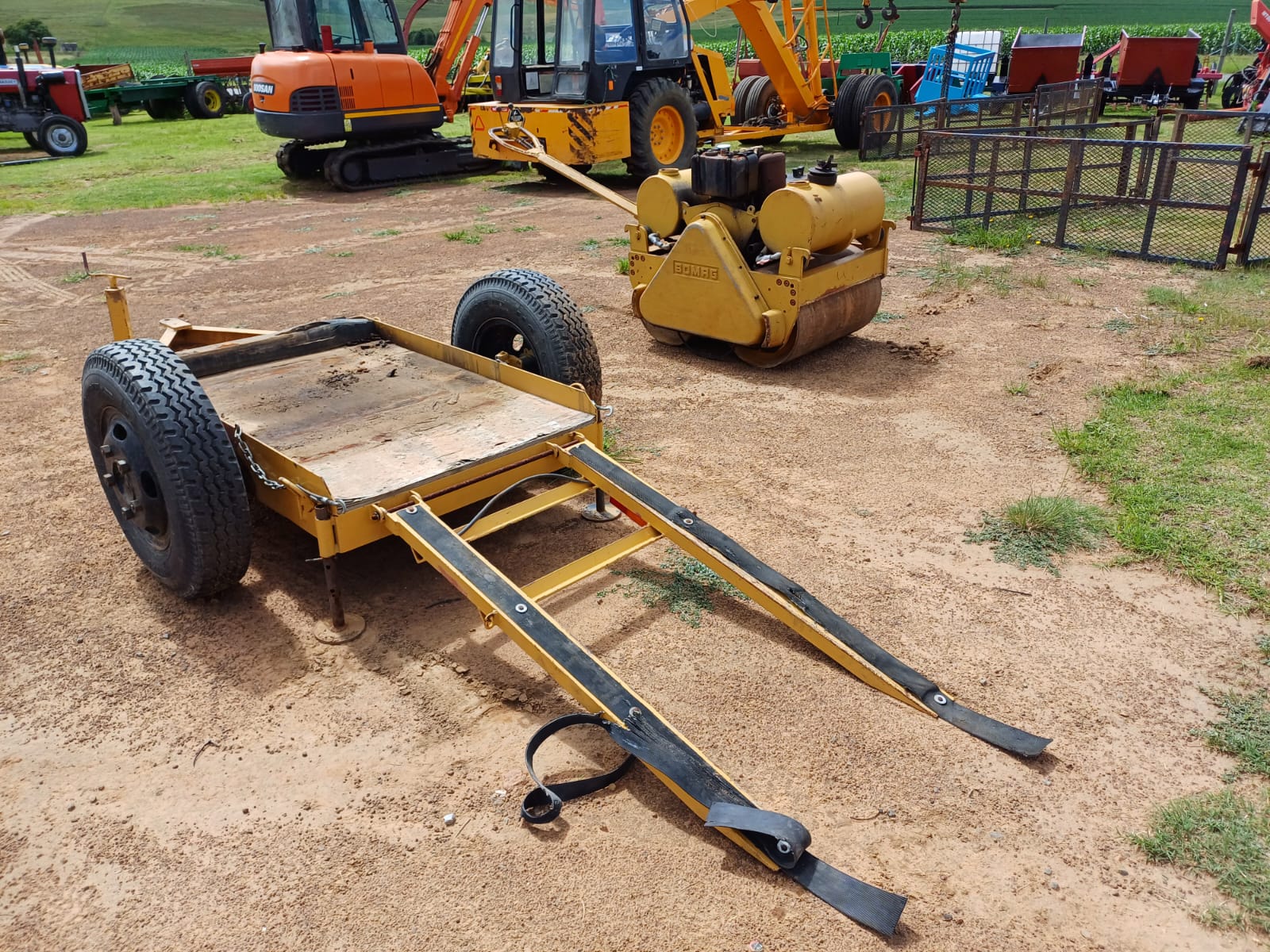 Bomag BW75S Walk Behind Roller and Trailer - Image 15
