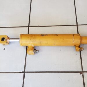 Hydraulic Double Acting Cylinder OD 235mm x 435mm Length