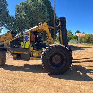 Bell 120 Rough Terrain Forklift 2.75 Ton