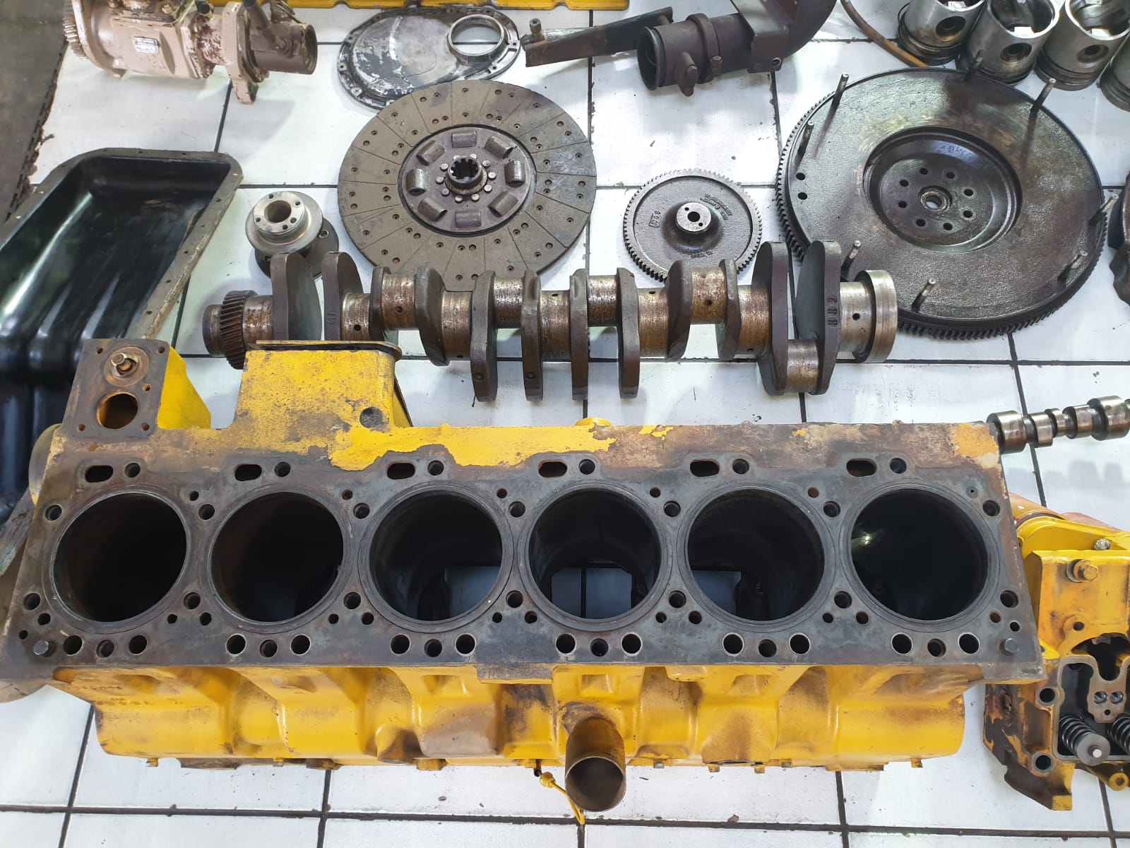 Cummins 6CT 8.3 Engine Stripped - Image 7