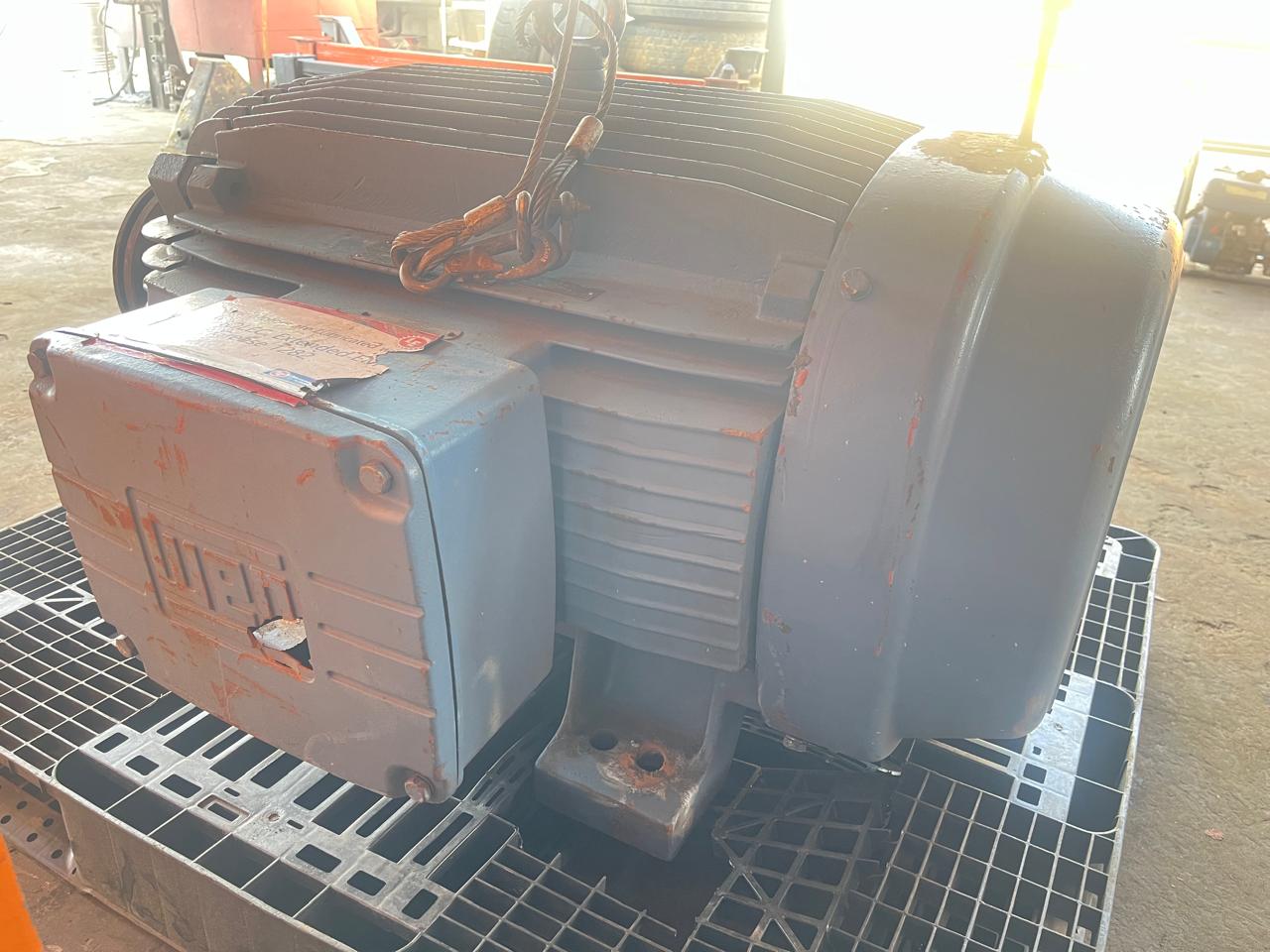 WEG Electric Motor 230kW - Image 6