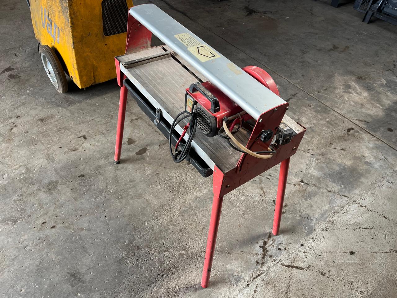 TH200 Tile Cutter - Image 3