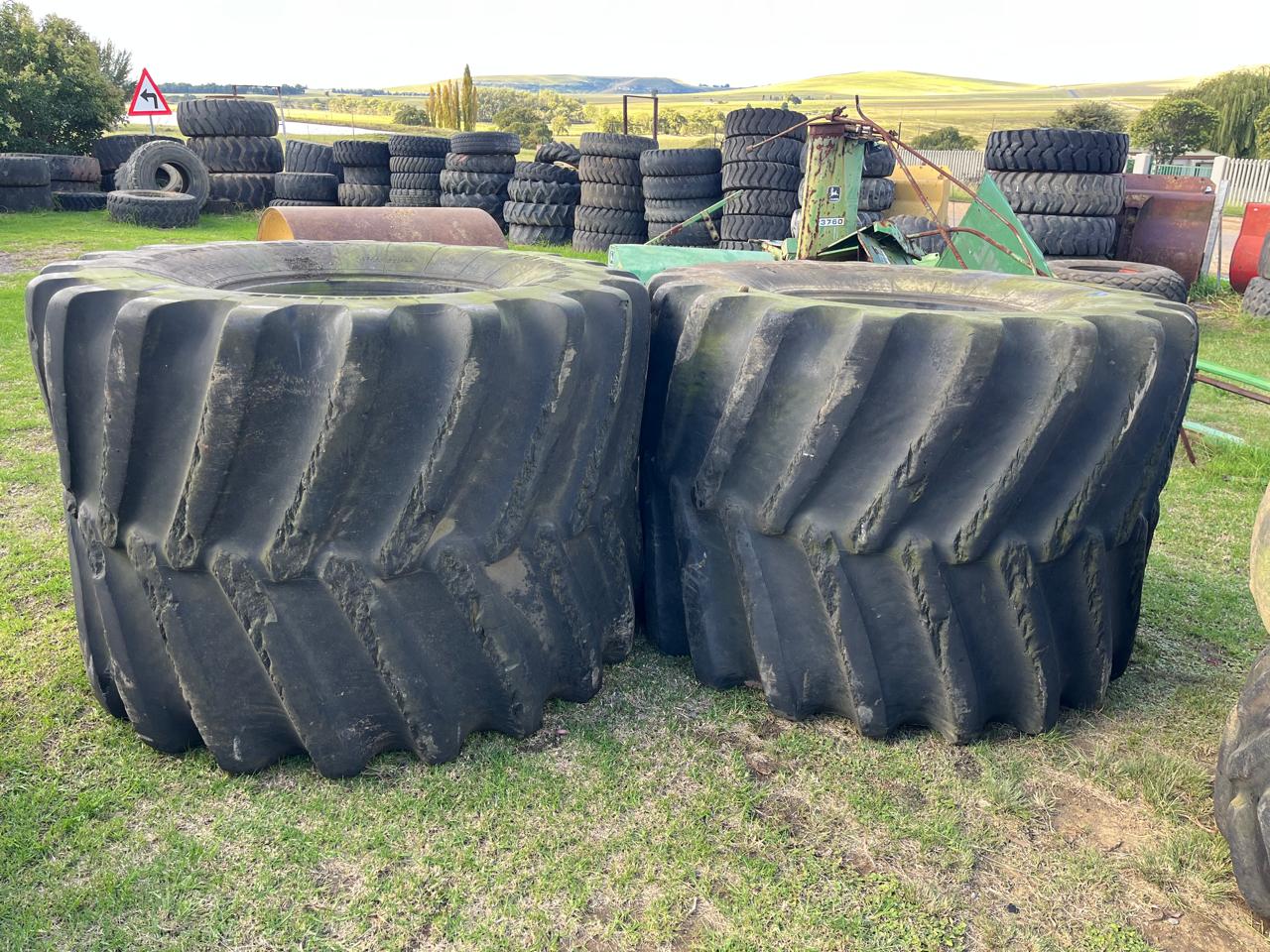 Firestone Flotation 23 DT Tyre 76 X 50.00B32
