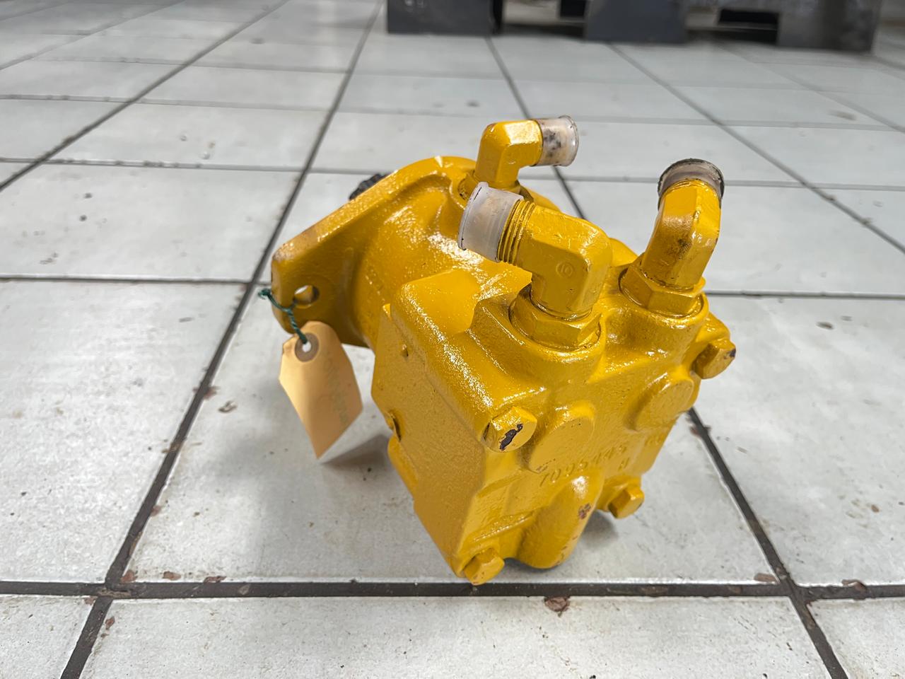 Sauer Danfoss Hydraulic Drive Motor - Image 7