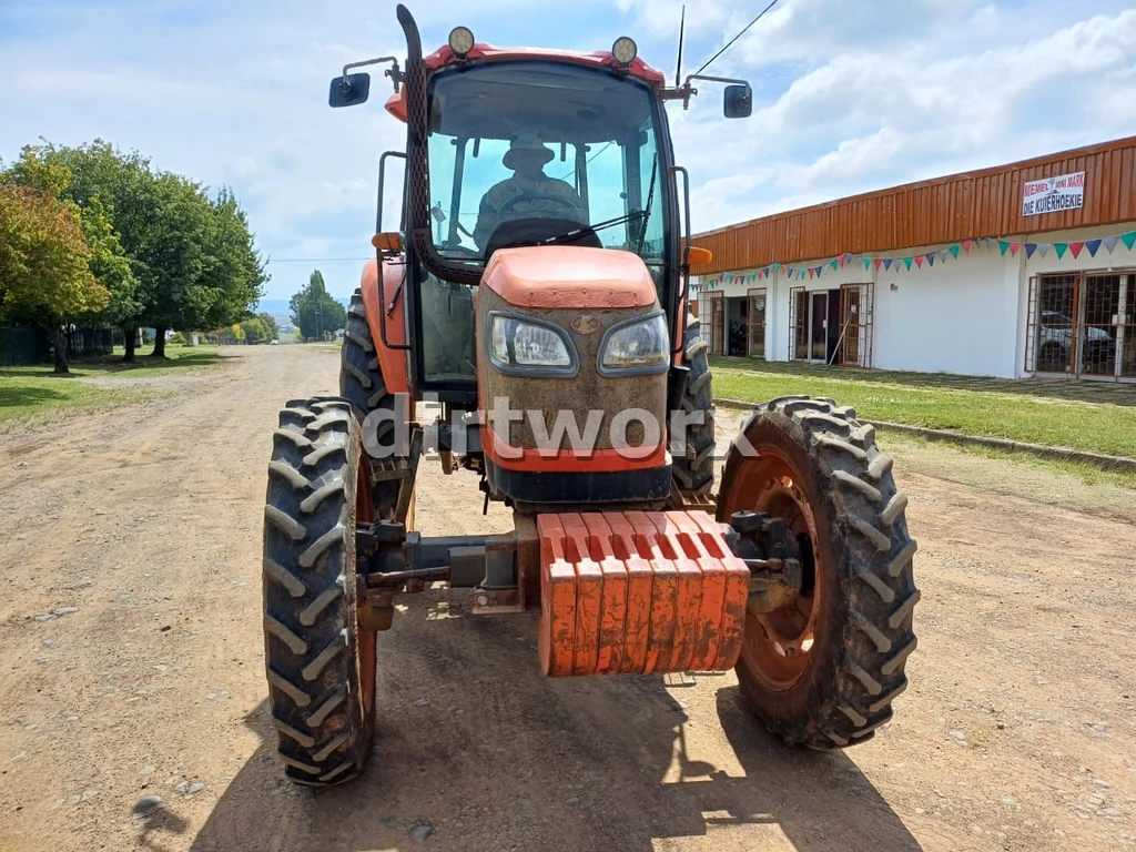 2018 Kubota M9540 Tractor - Image 2