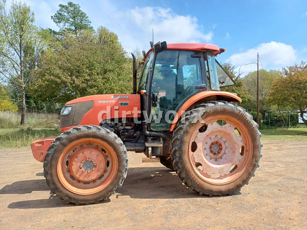 2018 Kubota M9540 Tractor - Image 6