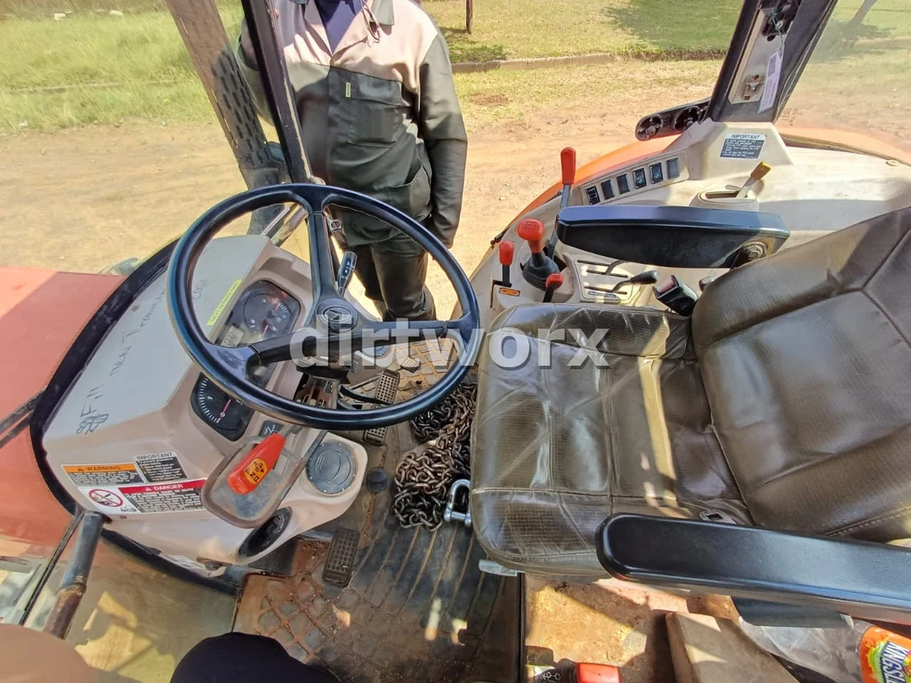 2018 Kubota M9540 Tractor - Image 8