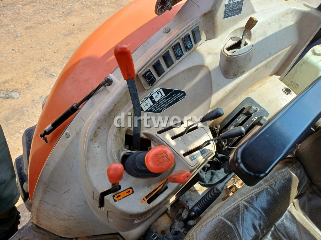 2018 Kubota M9540 Tractor - Image 9