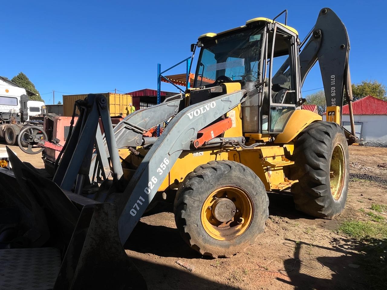 2007 Volvo BL61 TLB Stripping For Spares