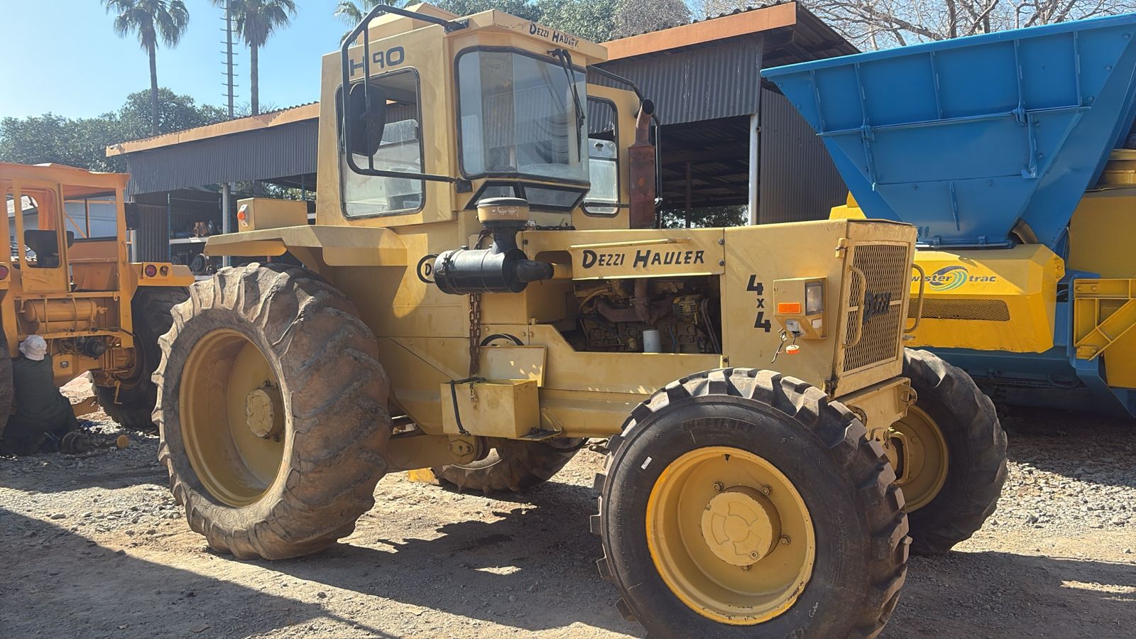 Dezzi H90 Haulage Tow Tractor 4×4