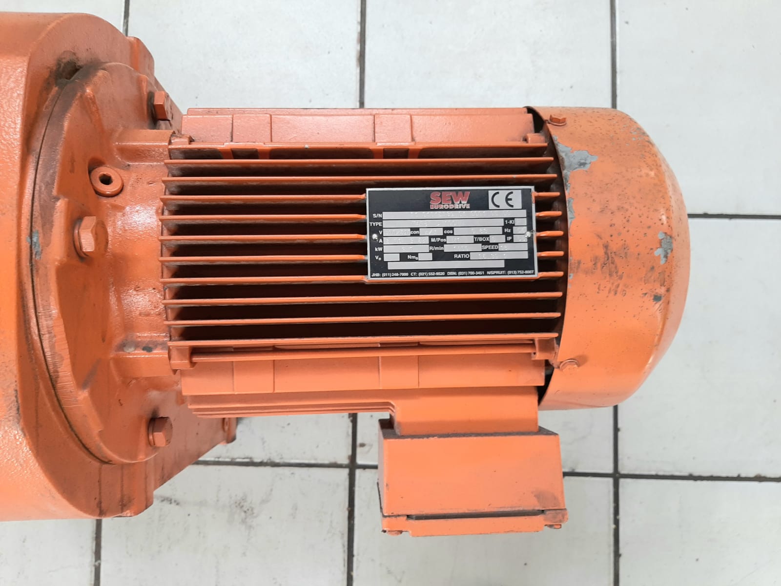 SEW Eurodrive Gear Motor 3kW Ratio 76.39:1 - Image 10