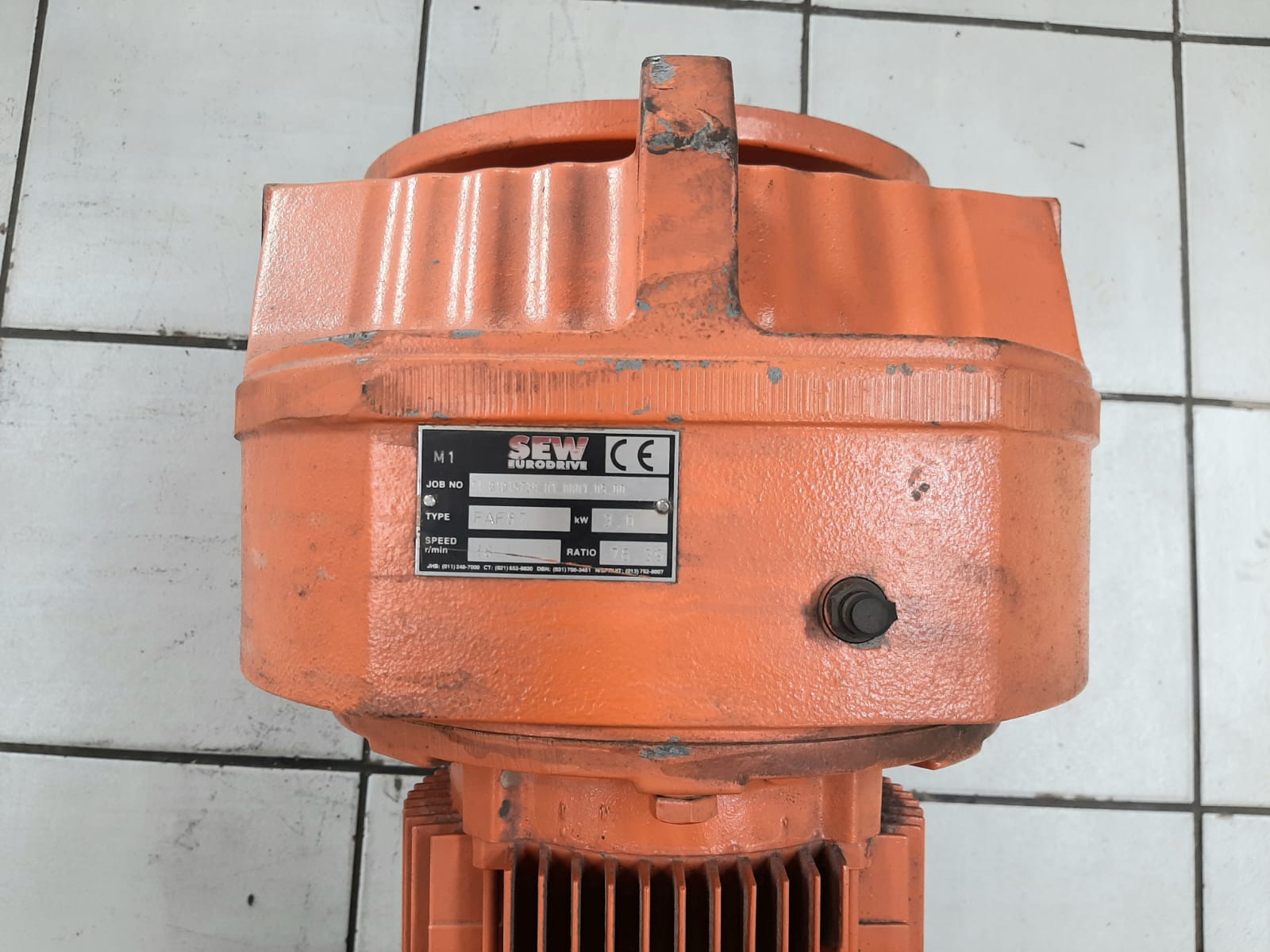 SEW Eurodrive Gear Motor 3kW Ratio 76.39:1 - Image 12