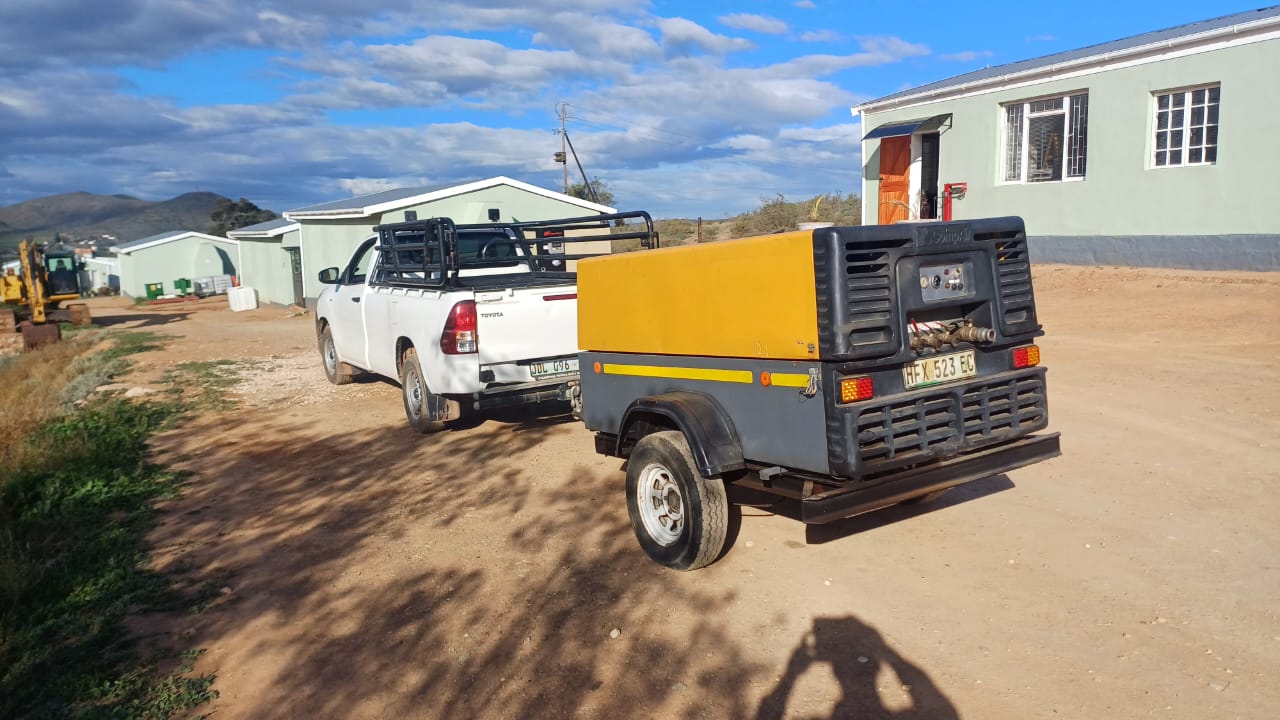 Gardner Denver CompAir Mobile Air Compressor 268CFM - Image 2