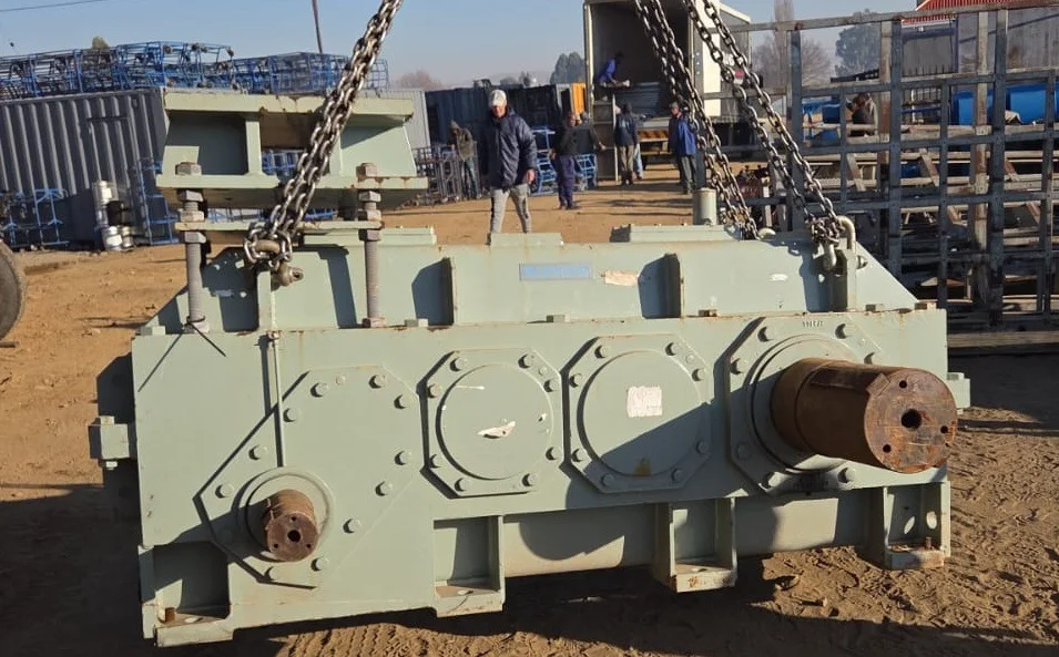 Flender Bevel Helical Crusher Gearbox D-46393 - Image 4