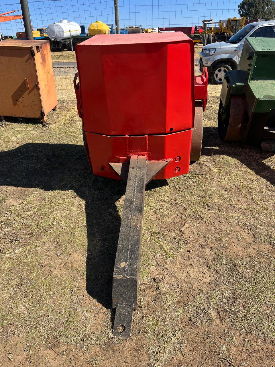 Smooth Drum Vibrating Roller - Image 2