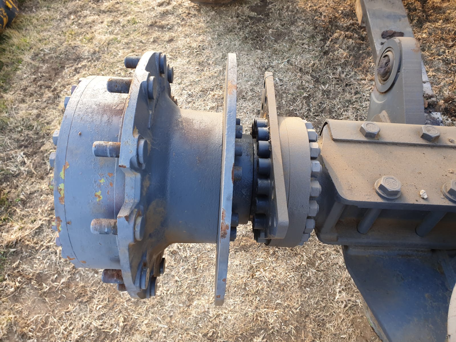 ZF AP-9/HK Front Differential Axle - Image 3